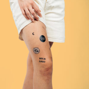 Klebetattoos in Schwarz mit deinem Motiv